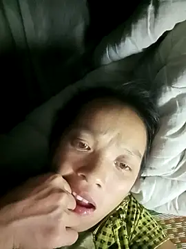 mayhang00 online show from October 2025 12:22:02 PM