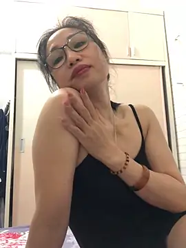 Snapshot of Vitamin_sexy chatting on October 2025 12:46:02 PM Vitamin sexy online show from October 2025 12:46:02 PM