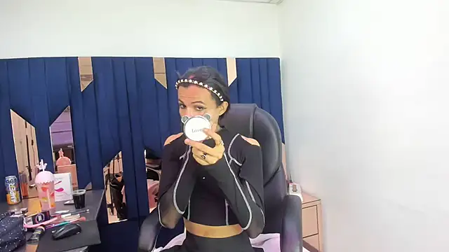 Aisha hotts777 online show from April 2026 03:31:02 AM