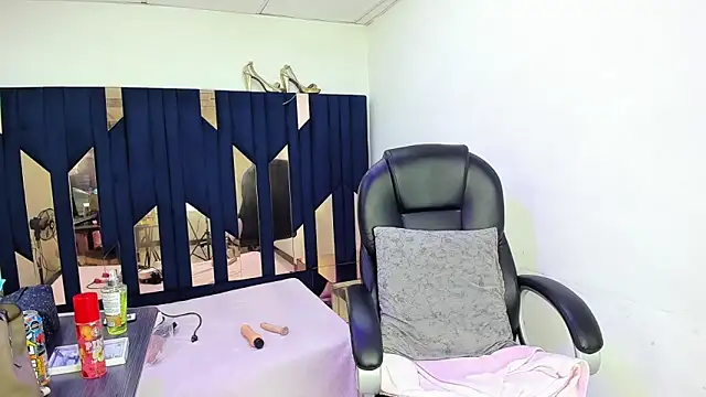 Aisha hotts777 online show from April 2026 03:26:02 AM