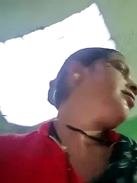 Snapshot of Mohini-xx chatting on October 2025 12:31:02 AM Mohini-xx online show from October 2025 12:31:02 AM