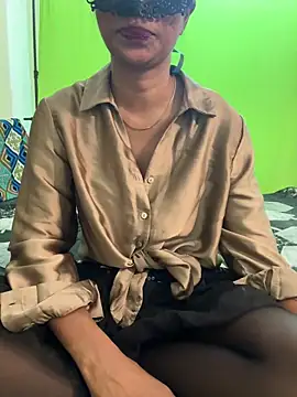 Snapshot of izha5751 chatting on October 2025 02:30:01 PM izha5751 online show from October 2025 02:30:01 PM