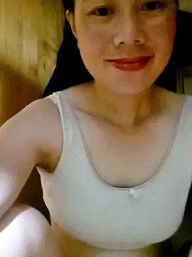 Snapshot of LyyChac chatting on September 2025 10:10:02 PM LyyChac online show from September 2025 10:10:02 PM