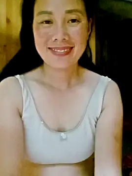 Snapshot of LyyChac chatting on September 2025 12:51:01 PM LyyChac online show from September 2025 12:51:01 PM