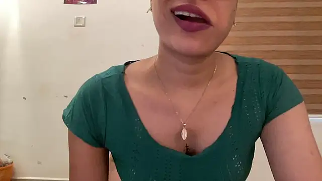 LucytheDevilQueen online show from November 2025 02:45:01 AM