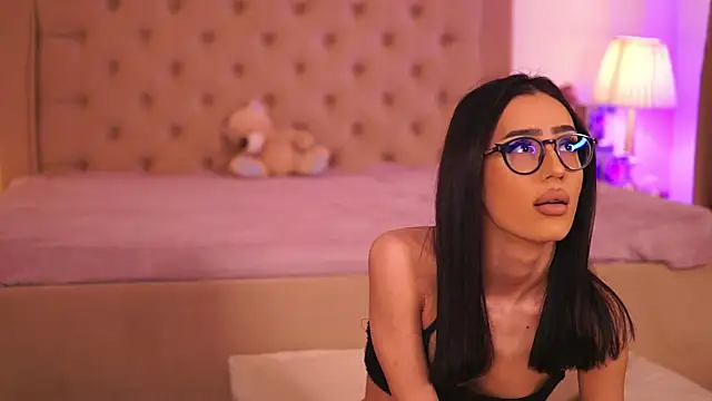 ChloeObril online show from April 2026 03:37:02 AM