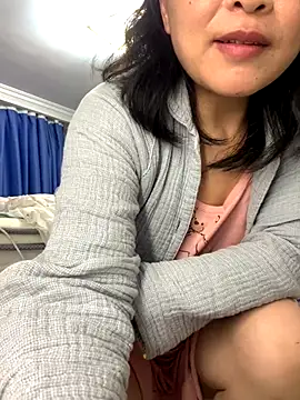 Snapshot of cgooh-611 chatting on October 2025 04:06:02 PM cgooh-611 online show from October 2025 04:06:02 PM