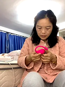 Snapshot of cgooh-611 chatting on October 2025 04:53:01 AM cgooh-611 online show from October 2025 04:53:01 AM