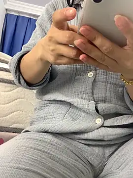 Snapshot of cgooh-611 chatting on October 2025 05:19:01 PM cgooh-611 online show from October 2025 05:19:01 PM