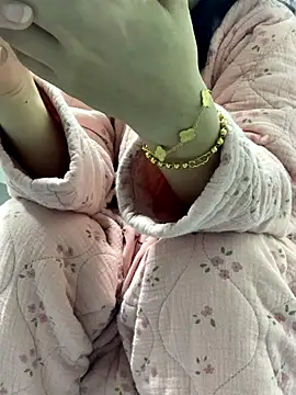 Snapshot of cgooh-611 chatting on November 2025 04:03:01 AM cgooh-611 online show from November 2025 04:03:01 AM