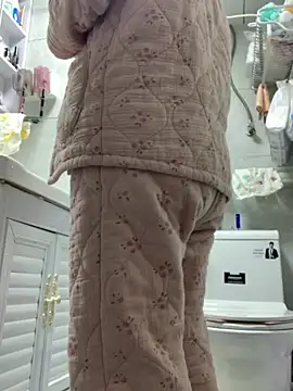 Snapshot of cgooh-611 chatting on November 2025 01:26:02 AM cgooh-611 online show from November 2025 01:26:02 AM