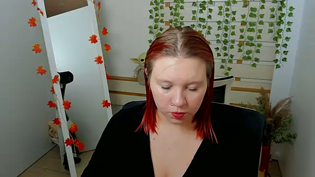 ScarletVixen  online show from October 2025 06:40:01 PM