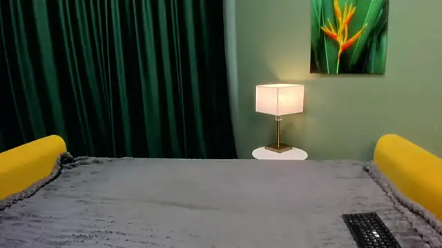 Snapshot of EllenLamb chatting on July 2026 10:43:01 AM EllenLamb online show from July 2026 10:43:01 AM