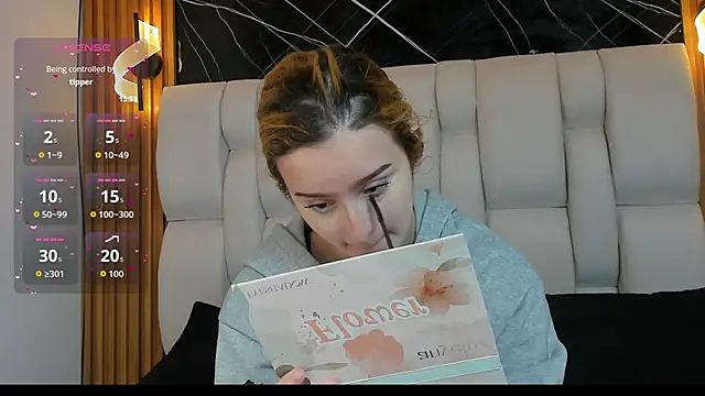 kristal joi dl online show from November 2025 01:31:01 PM