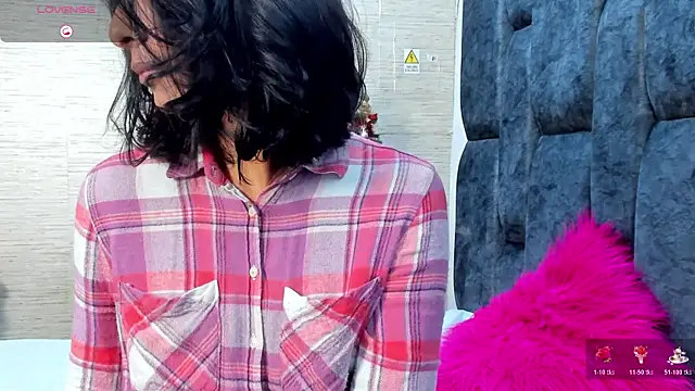 MiaAmore  online show from December 2025 03:17:01 PM