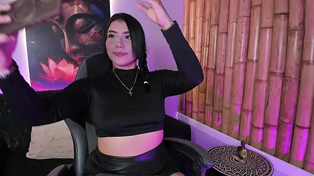 emy williams online show from July 2026 07:21:01 PM