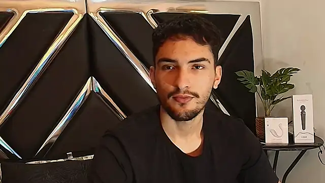AlekRuizx online show from September 2025 04:50:01 AM