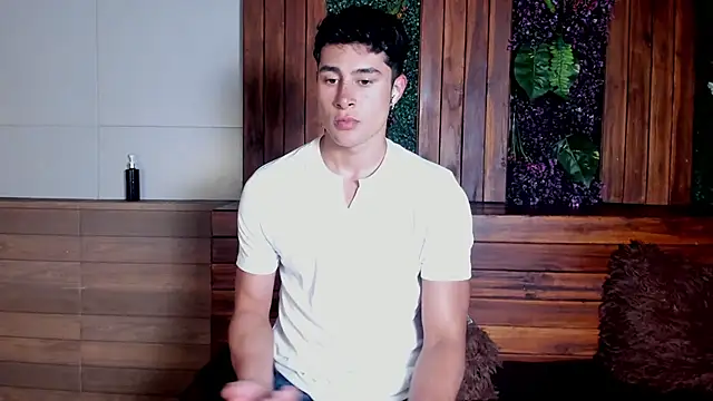 AustinJones  online show from January 2026 07:17:01 PM