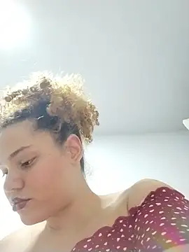 SirenRouge 69 online show from March 2026 09:09:02 PM