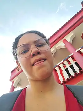 SirenRouge 69 online show from April 2026 08:50:01 PM