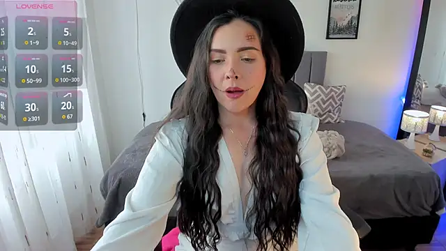 amaia monet online show from October 2025 07:58:02 PM