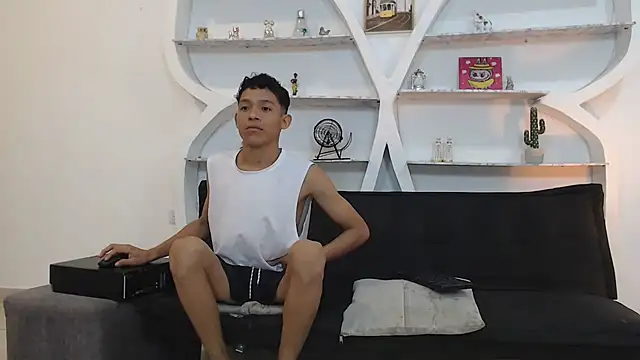 BEAUTY BOYS1 online show from November 2025 07:31:02 AM