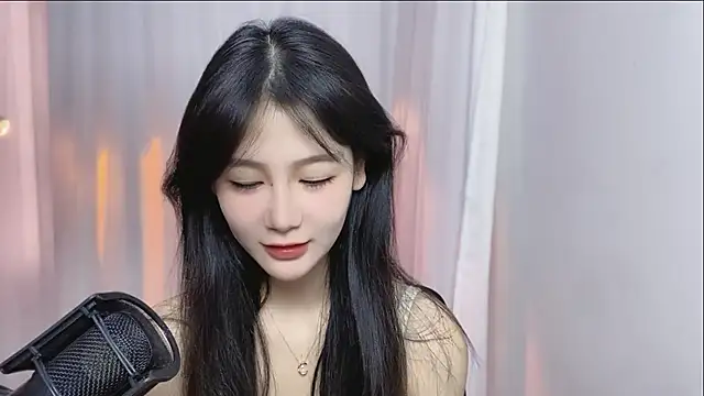 IUIU2025 online show from September 2025 01:38:02 AM