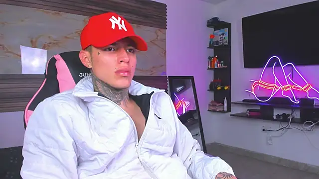 Snapshot of conor_2004 chatting on October 2025 11:24:02 PM conor 2004 online show from October 2025 11:24:02 PM