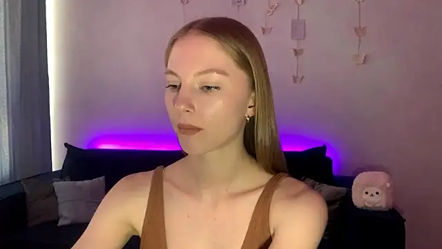 BrightAnnie online show from September 2025 12:59:02 PM