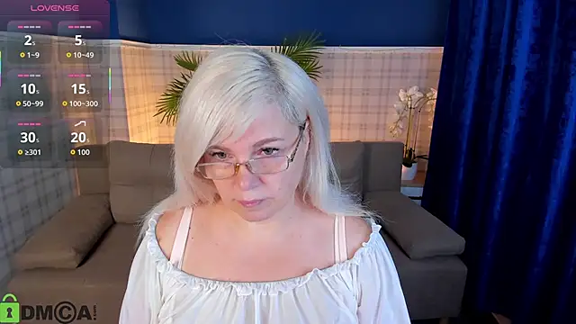 Hella Fabel online show from November 2025 01:04:02 AM