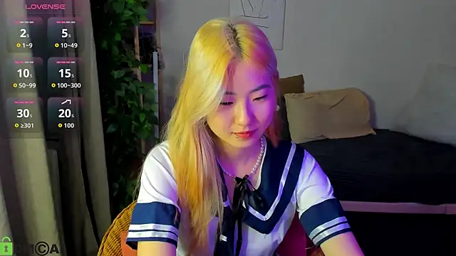 Aisi 18 online show from September 2025 12:04:01 AM