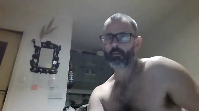 Snapshot of whatYwantMorrre chatting on September 2025 06:57:01 PM whatYwantMorrre online show from September 2025 06:57:01 PM