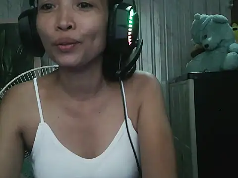 Snapshot of pinayhotii chatting on September 2025 07:43:01 AM pinayhotii online show from September 2025 07:43:01 AM