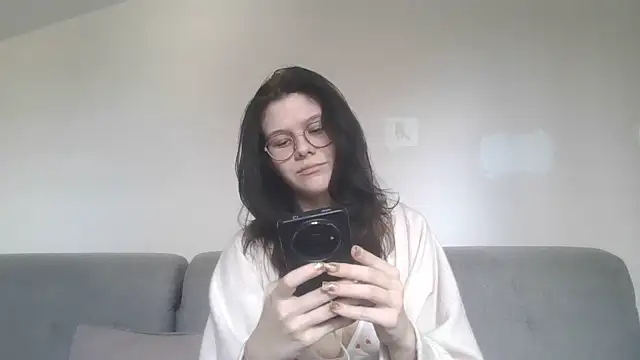 LaVostraDorothy online show from November 2025 10:25:02 AM