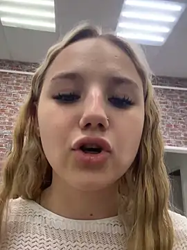 Sky Cutie online show from September 2025 05:07:01 AM