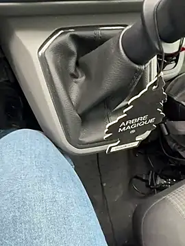 julienCr7 online show from April 2026 06:19:01 AM