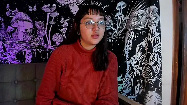Snapshot of Violetaa_Leee chatting on October 2025 12:18:02 AM Violetaa Leee online show from October 2025 12:18:02 AM