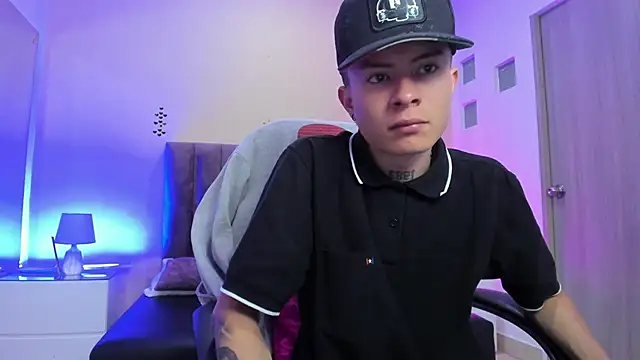 Nascary Fox online show from April 2026 01:10:02 PM