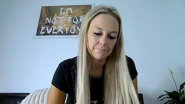 imyourgoodgirl69 online show from November 2025 03:45:02 AM