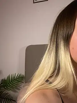 stelli 99 online show from February 2026 06:08:02 PM