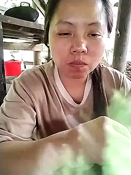 venu00 online show from December 2025 04:51:01 AM