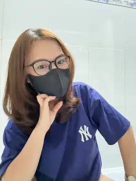 Zyzy009 online show from September 2025 02:43:01 PM