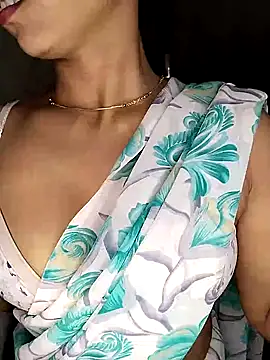 Savita2310 online show from November 2025 05:51:02 PM