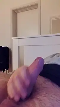 NewJoiner online show from December 2025 04:01:02 PM