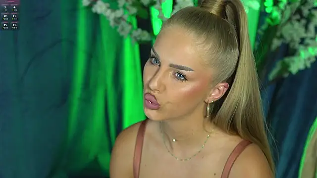 AubrieleRouj1 online show from July 2026 05:53:01 PM