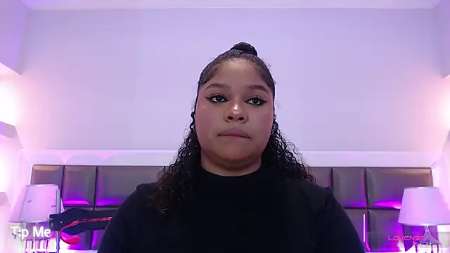 LennaEvans online show from October 2025 01:18:01 PM