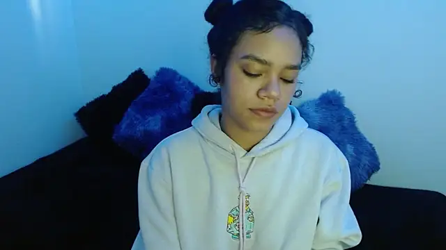 Canela s1 online show from November 2025 04:33:01 PM