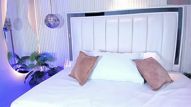 Snapshot of MariathLittle chatting on October 2025 05:37:01 PM MariathLittle online show from October 2025 05:37:01 PM