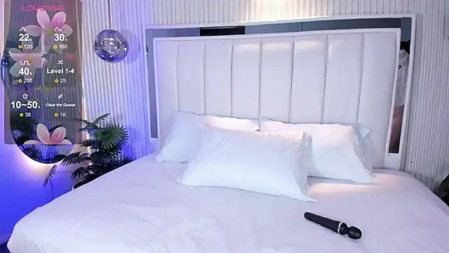 Snapshot of MariathLittle chatting on November 2025 05:33:02 PM MariathLittle online show from November 2025 05:33:02 PM