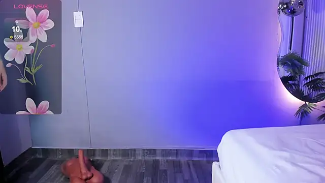 Snapshot of MariathLittle chatting on November 2025 05:46:02 PM MariathLittle online show from November 2025 05:46:02 PM